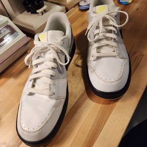 Nike Low Cut Sneakers